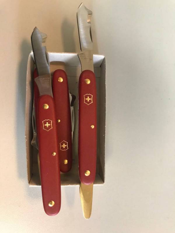 Нож прививочный, окулировочный VICTORINOX (felco) 3.9140